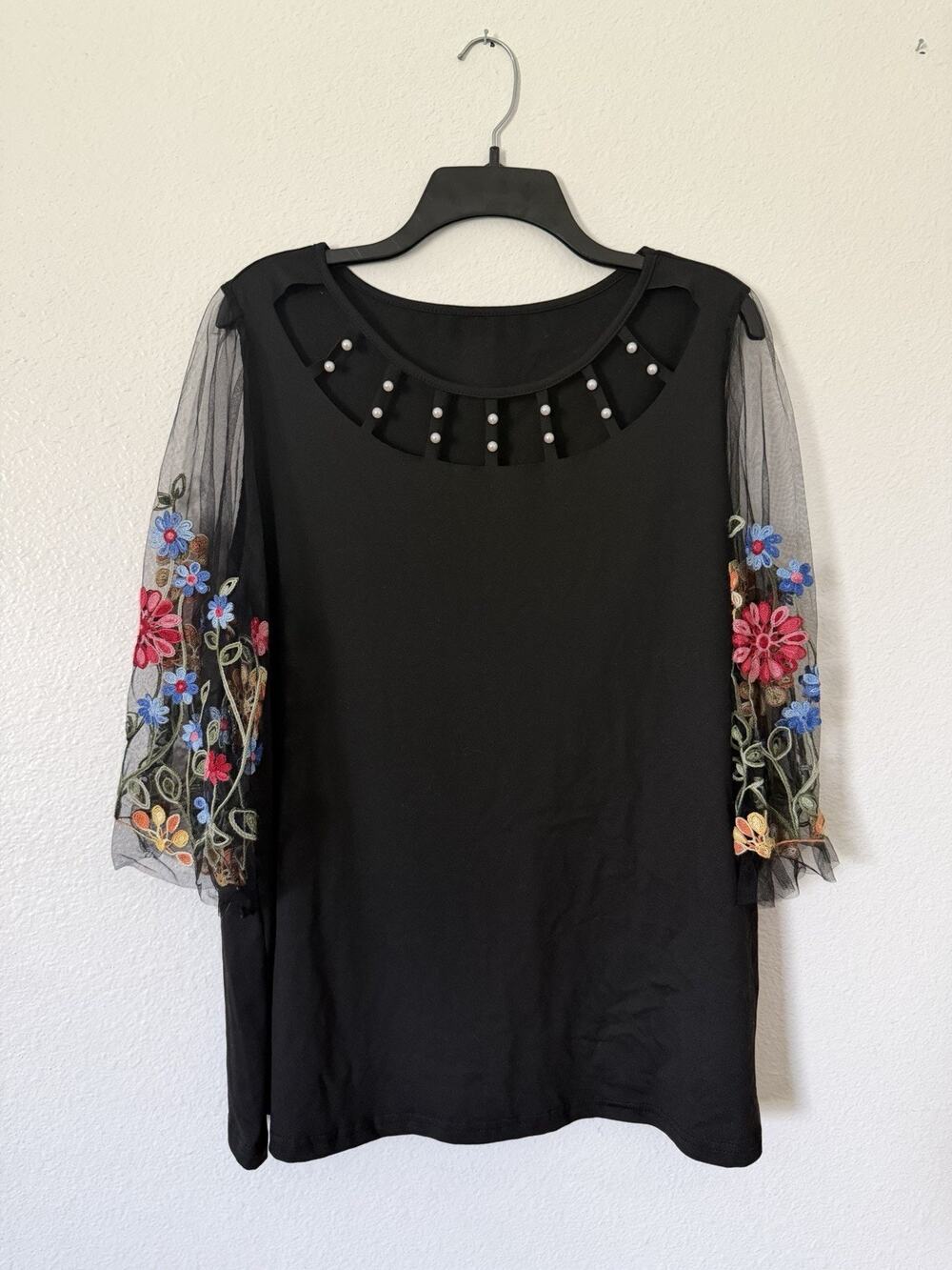 SheIn Plus Size 1XL Black Blouse Mesh 3/4 Sleeves Embroidered Floral Pearl Neck